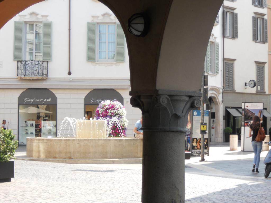 Apartamento Al Centro Storico Bérgamo Habitación foto